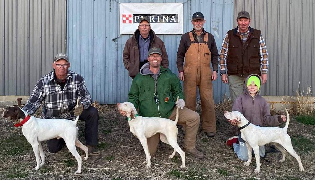 Open Derby Winners. Front row, from left: S F Hardfork with Larry Smith, Intensive Diddy Wa Diddy with  Steve Auxier and Haney's Endless Summer with Thomas Smith. Behind: Judges Greg Sand and Joe Worsham, and Chris Cagle