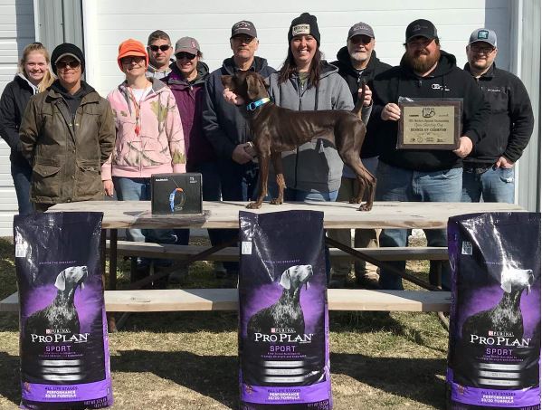 In foreground, Runner-Up Champion Top Fuel's Holy Hustler with Courtney Campeau and Brian Lick. Back row (l to r): Megan Baker, Andrea Ward, Julie Asmus, Mike Baker, Judges Kim and Sam Thompson; Ken Milikin and Matt Miller