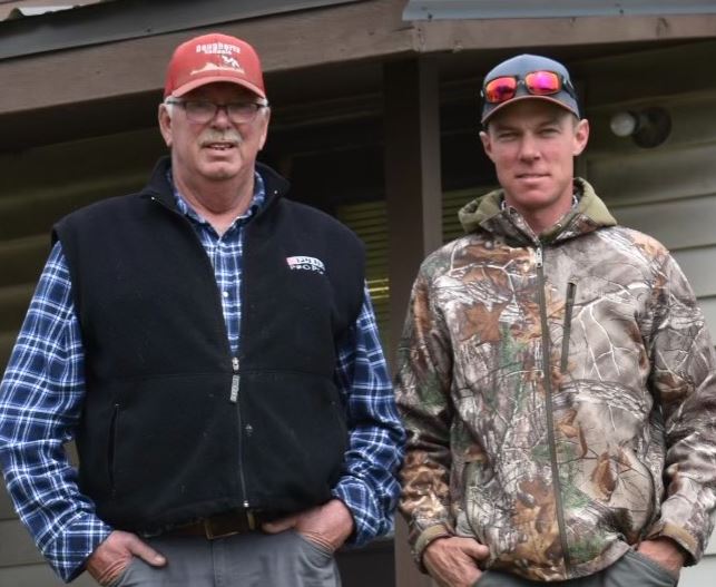 Judges Andy Daugherty (left) and Ike Todd